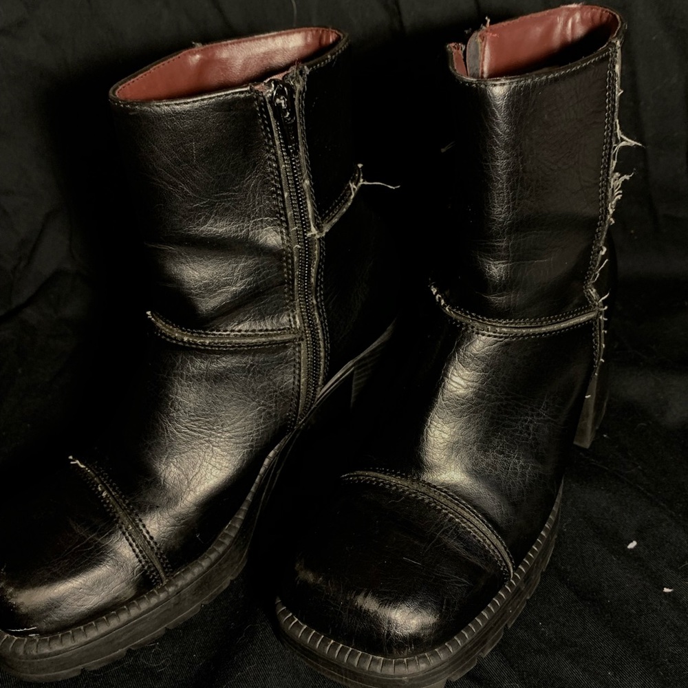 vintage fashion bug ankle boot